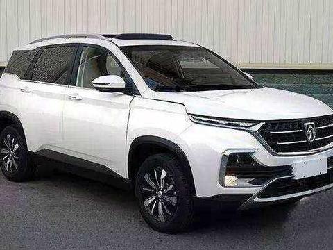 宝骏530售价提前被曝，这价格比亚迪都服了，哈弗H6是真危险了！