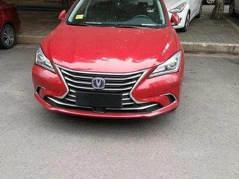 长安是真站起来了, 新车换脸比吉利帝豪还漂亮, 7万块力压奇瑞