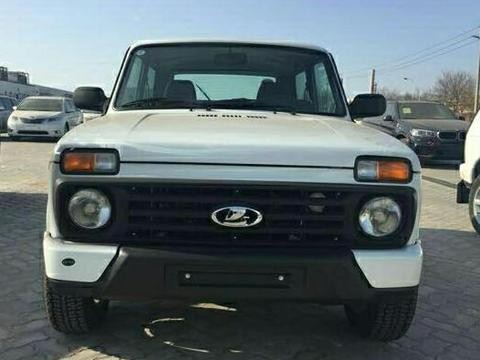 俄罗斯的热销越野车，纯机械四驱，媲美吉姆尼纯进口卖12万起