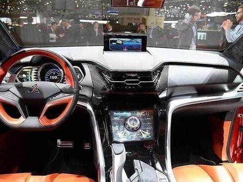 三菱霸气来袭！这款车只卖9万，哈弗H6被逼直降三万