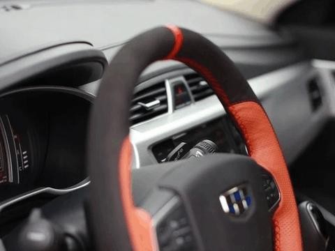 上市之前吹的天花乱坠, 开了这车回家, 现在我都不想自欺欺人了