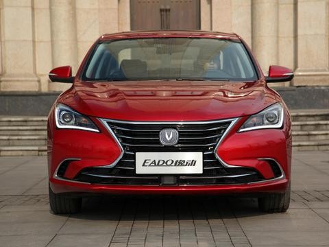 破茧之作 实拍二代长安逸动