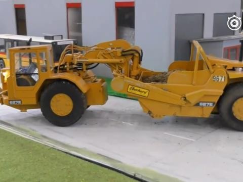 长这么大 还是第一次见这种车型 这是干什么用的