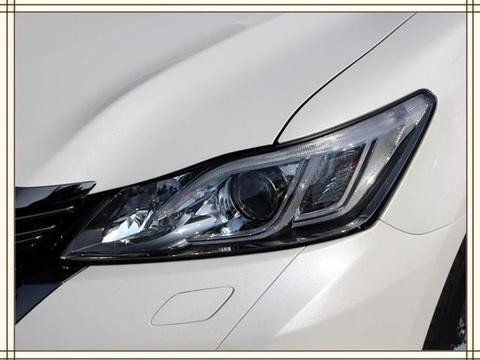 土豪专属, 车长5米豪华不输奥迪, 2.0T+8AT, 23万起买啥雅阁迈腾