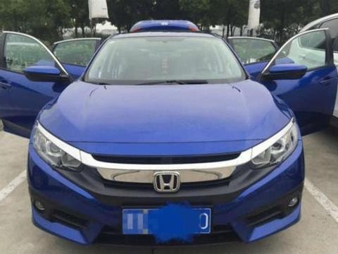 男子提本田思域才一周