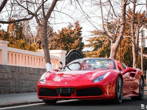 简单亦暴力法拉利，这个逼装的真6