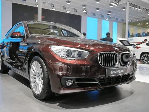 直降17万被誉为动力王, 操控性能媲美法拉利, 后排躺着看电影