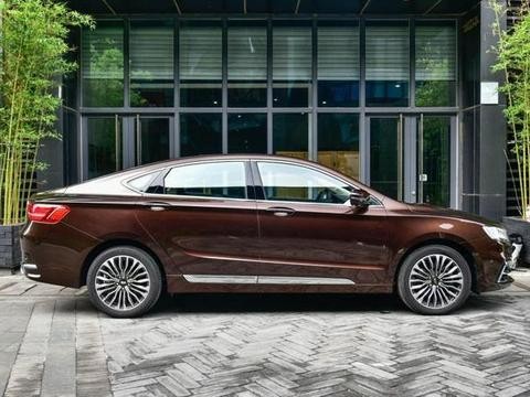 国产顶级B级车! 造型犀利内饰华美, 动力比帕萨特还强, 仅售15万