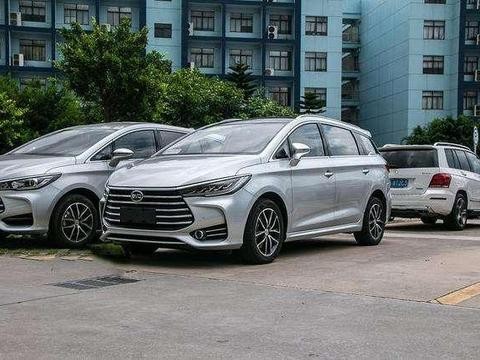 比亚迪宋MPV，颜值爆表，仅售7.89万，就是车标还是不听劝