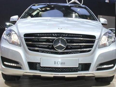 这纯进口“商务车王”: 车长5米1+双天窗, 实力强买啥别克GL8?