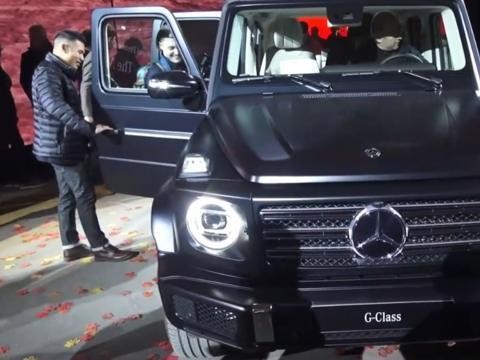 看看新款奔驰G 太霸气了