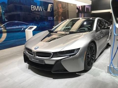 开这款宝马1.5T三缸车倍有面子！7系来了都得礼让三分！