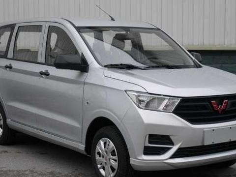 五菱宏光大换脸，宇宙神车，仅售4万，销量干趴哈弗H6