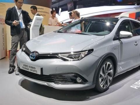 七座版卡罗拉配全景天窗！