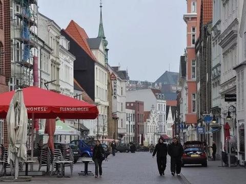 看遍惊艳的外观、酷炫的科技和配置, 发现它才是“生活之车”!