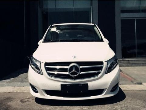 我们不一样！车中贵族，奔驰V级房车，让你感受不一样！