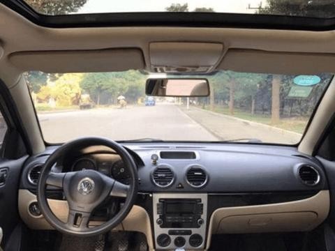 花5万5买辆朗逸开回乡下, 却被嘲笑“钱多人傻”, 怎么不买飞度