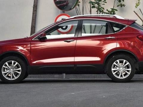 奔腾X80二十周年纪念版, 2.0L+6AT, 内饰感人却只配两个气囊, 你怎么看?