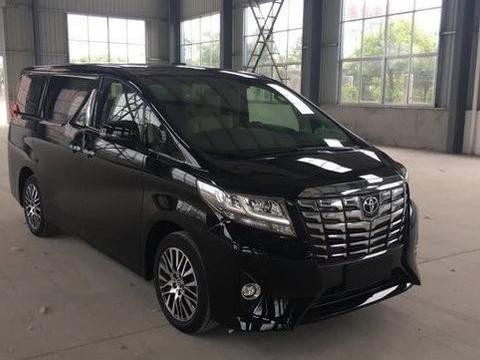 加价27万提丰田埃尔法, 车主还偷着乐, 只因座椅太舒适