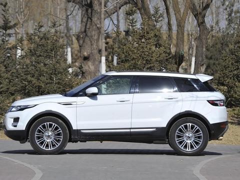 SUV开始流行贯穿式尾灯