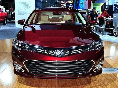 丰田豪车来了，搭载2.5L混动系统，网友：皇冠要凉了？