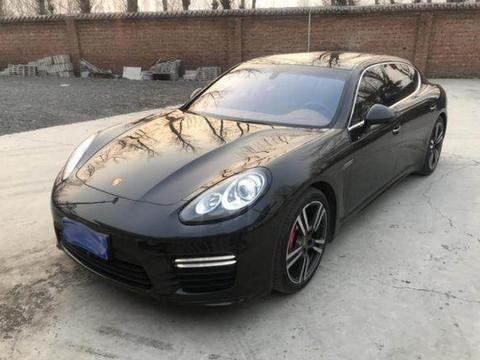 300万准新保时捷120万贱卖，捡漏还是入坑？朋友：一天赚台汉兰达