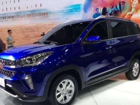 售价4.18万, 全景天窗, 车长4米44, 还有CVT可选