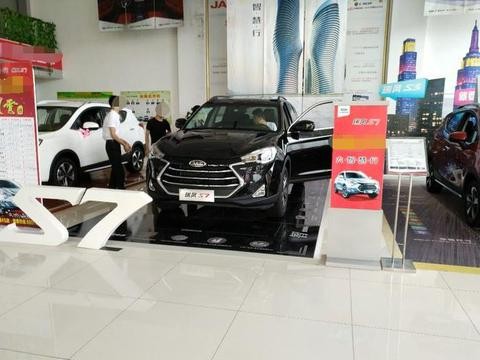 湖南小伙花16.2万落地江淮瑞风S7, 看见车尾处的标志却使人忍俊不禁