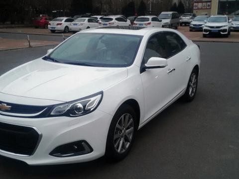 家里人叫我买卡罗拉, 但懂车的朋友推荐我买了这车, 外观太帅了!