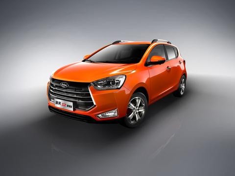 尽管我们拥有不了豪车 但我们可以拥有一款好车