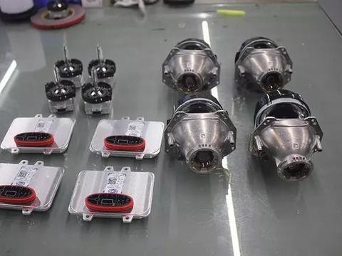 日产途乐，选择全新进口海拉五透镜2套