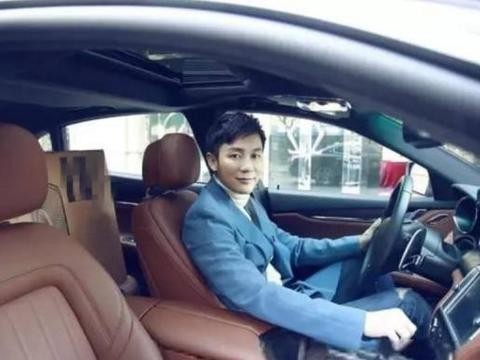 过大年，李晨豪掷200万再购玛莎拉蒂总裁豪车，只为搏范冰冰一笑