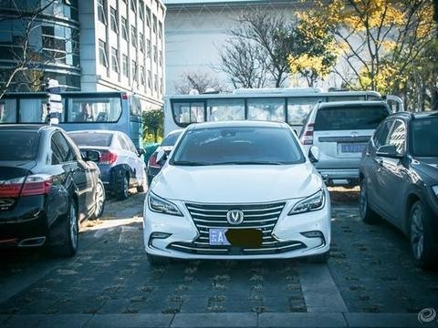 中年少女步入婚姻 一见钟情睿骋CC