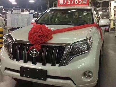 普拉多为什么要背上书包才“霸道”？！