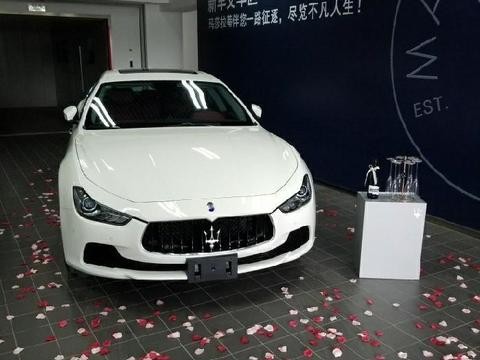 小伙花95万买辆玛莎拉蒂Ghibli, 到了提车现场后, 车主却瞠目结舌