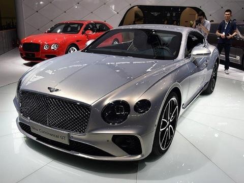 车重2.3吨, 12缸强行推动3.7秒破百, 要买它还是可买套二手房?