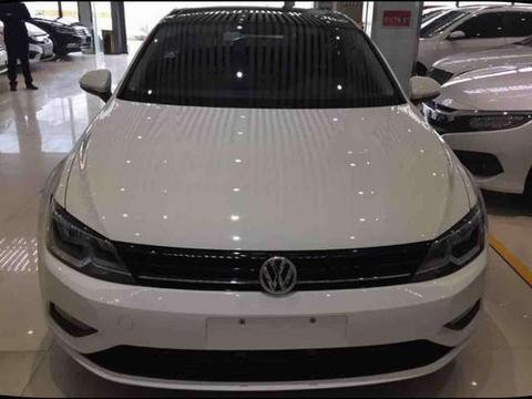 大众发飙了：新轿跑直降4万，油耗低动力强，这价买啥卡罗拉？