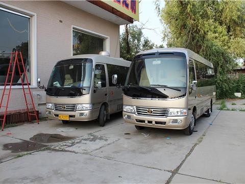 丰田考斯特13座全车航空座椅改装简约大气