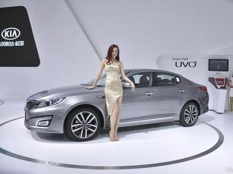 韩系轿车拯救者？全新起亚K3亮相北美改变颇多 更加运动！