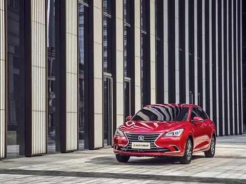 长安第二代逸动正式亮相，轿车市场再现“破局者”？！