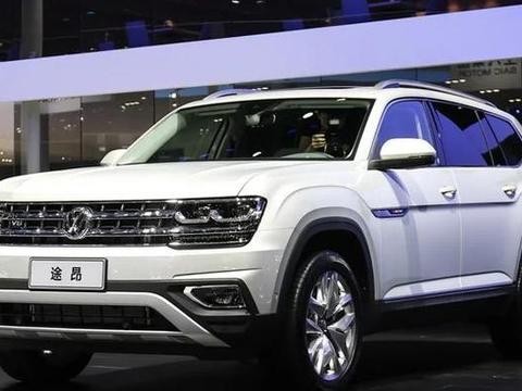 买本田冠道都后悔了，这车比普拉多大一圈，全景天窗售价才32万