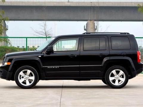 全新jeep自由客, 落地价不到30万, 动力超强!！