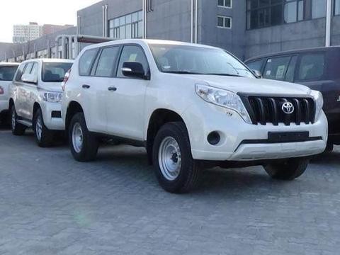 17款丰田普拉多2700后挂丐版详细配置 天津港现车年末优惠多少