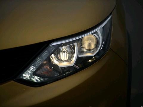 2.0L配四轮独悬, 油耗5毛, 15万买它是懂车之选!！