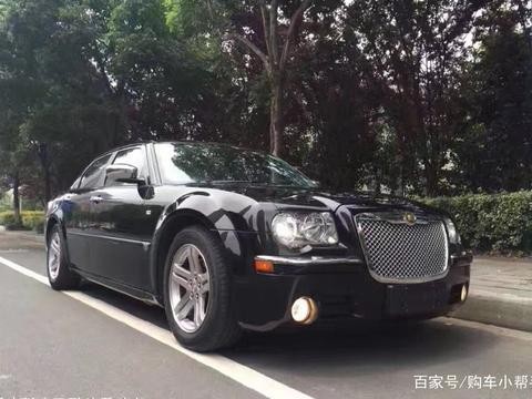 小伙8万买辆最能“装”的二手车，开着像百万豪车，开三天就后悔