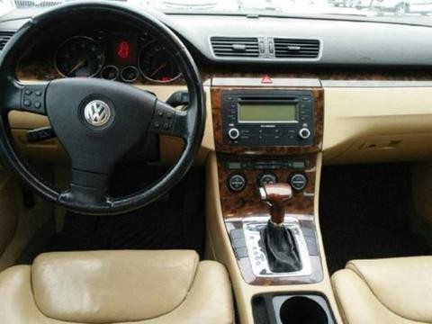 新车30万, 现在6万6, 回乡下走亲戚, 丈母娘开心却问怎么不买奔驰