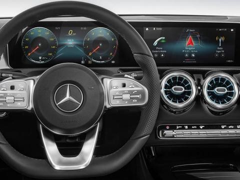 奔驰在CES展上放出了它们的大招，全新的汽车互动技术MBUX