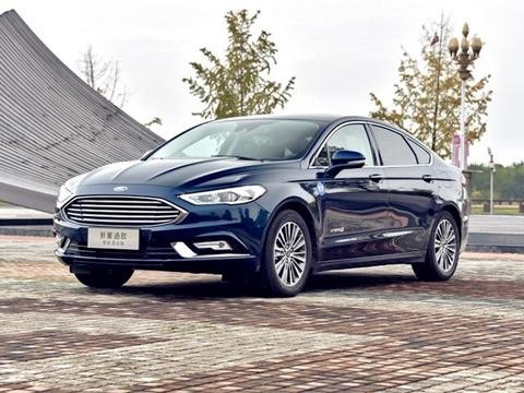 福特蒙迪欧2017年销量突破11万台，看看车主们怎么评价这款车？