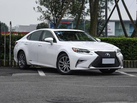 毕业5年，能开上着这两款车，同学聚会才倍有面子！