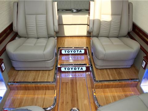 丰田考斯/柯斯达超前设计举重若轻